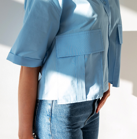 The PERFECT Lyon Cropped Blouse Blue